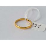 A wedding band 22ct gold – 2.8 gms