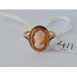 A shell cameo 9ct ring size Q 2.3g inc