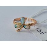 A opal clover style ring 9ct size M