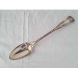 A good Georgian heavy King’s pattern basting spoon – London 1827 by WE – 214 g.