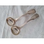 A pair of ladles, fiddle thread and shell, Birmingham 1907 by E & Co, 227g