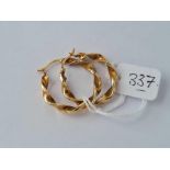 A pair of 9ct twist hoop earrings 2.4g