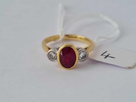 A THREE STONE RUBY AND DIAMOND RING 18CT GOLD SIZE O – 4.3 GMS