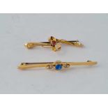 Two 9ct gold brooches 2.2g inc