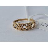 A Celtic style ring 9ct size N ½ – 1.8 gms