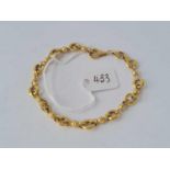 A GOLD CIRCULAR LINK BRACELET, 18CT, 6.7G