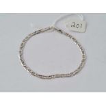 A mariner link 9ct white gold bracelet 4.3g