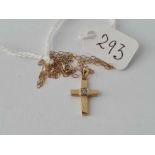 A 9ct cross necklace 16 inch