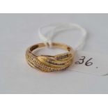 A diamond ring 14ct gold size M – 2.9 gms