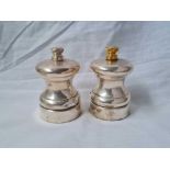 A pair of pepper mills with waisted bodies – 2.5” high – Birmingham