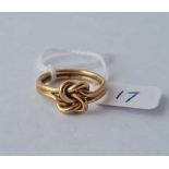 A gold knot ring 9ct size S – 5.2 gms