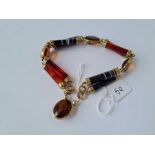 ANTIQUE VICTORIAN SCOTTISH 15CT MOUNTED & SET WITH AGATES & CITRINES WITH PADLOCK CLASP, LENGTH 8.25