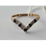 A sapphire & diamond 9ct chevron ring size O 1.5g inc
