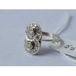 A EDWARDIAN WHITE GOLD AND DIAMOND RING SET IN HIGH CARAT GOLD SIZE M 3.3 GMS