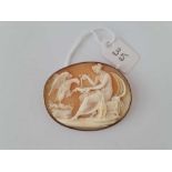 A mounted cameo brooch 9ct