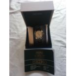 A gents SEIKO kinetic 50M wrist watch with seconds sweep and date aperture as new in orinial box W/
