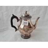 French Coffee pot with wooden scroll handle, 6.5" high, 324g