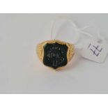 UNUSUAL 18CT GOLD PRESENTATION STONE SET INTAGLIO RING WITH INSCRIPTION size O 10.4g inc