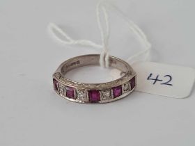 A WHITE GOLD DIAMOND AND RUBY RING 18CT GOLD SIZE Q 6.2 GMS