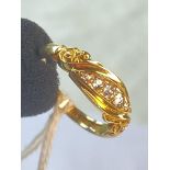 A VINTAGE DIAMOND RING WITH FIVE GOOD CLEAN STONES 18CT GOLD SIZE M