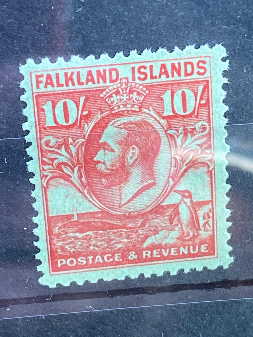 FALKLANDS SG125 (1929). 10sh Whale and Penguin issue. Mint. Cat £225