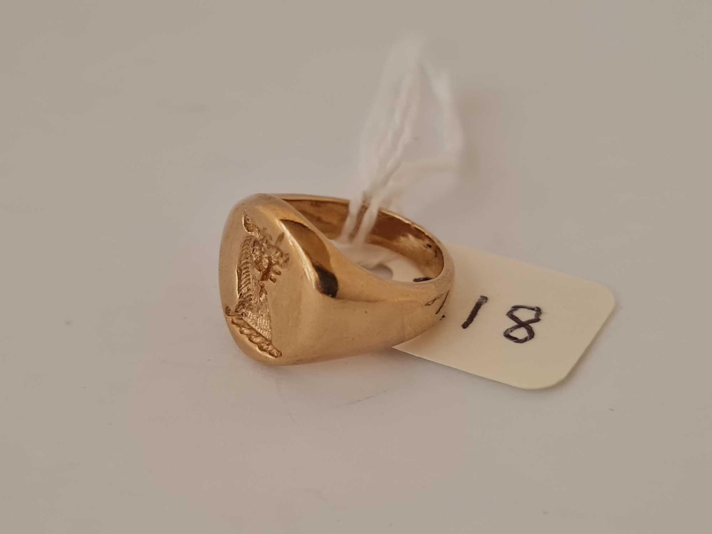 9ct hallmarked signet ring with an intaglio of a bull, size G - Image 2 of 3