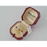 A STUNNING VICTORIAN BOXED DIAMOND SOLITAIRE RING APPROX 1.15 CARAT DIAMOND 18CT GOLD SIZE L