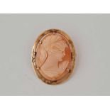 9ct set cameo brooch of a Female head.