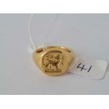 A SUPERB HEAVY SEAL RING WITH INTAGLIO 18CT GOLD SIZE R 17.5 GMS