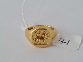 A SUPERB HEAVY SEAL RING WITH INTAGLIO 18CT GOLD SIZE R 17.5 GMS