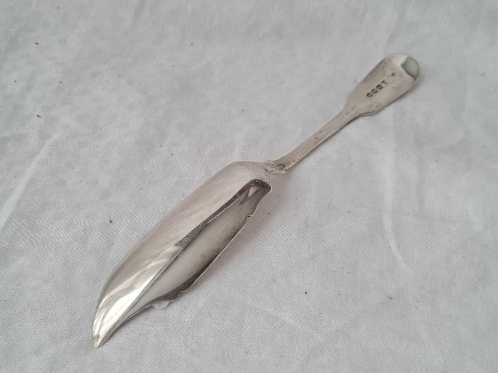 A Georgian fiddle pattern butter knife, London 1830, 61g - Image 2 of 3