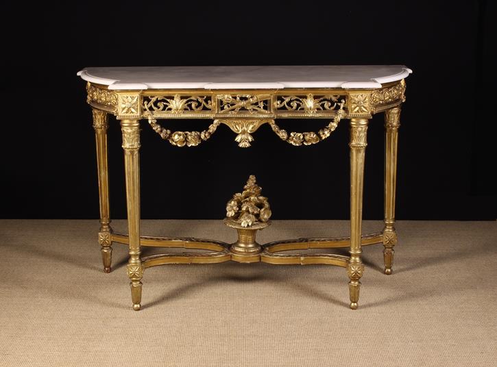 A Large 19th Century Louis XVI Style Carved & Gilded Console Table. - Bild 2 aus 2