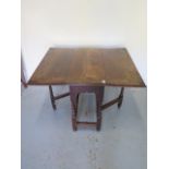 An 18th century and later Walnut and oak gateleg table, 71cm tall x 84cm x 101cm extended, general