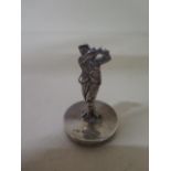 A single silver menu holder of a golfer with weighted base, 5cm tall, Birmingham 1922/23 WHN,