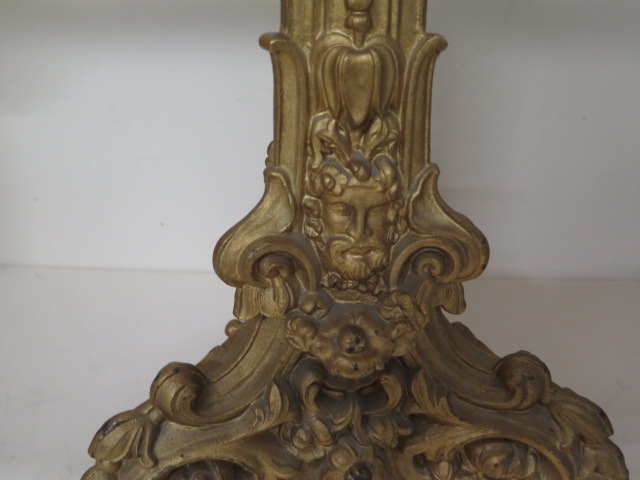 An impressive gilt painted bronze triform column table lamp, 57cm tall, not including light fitting - Image 3 of 5
