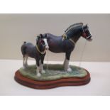 A Border Fine Art Group Champion mare and foal B0334, made in Scotland, in good condition, no box