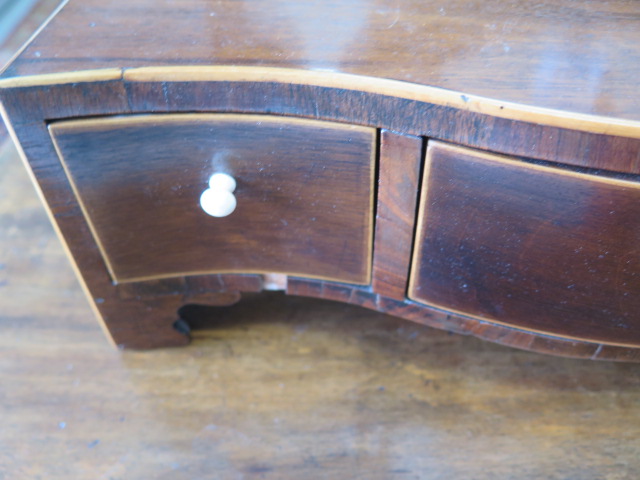 A mahogany serpentine fronted 3 drawer dressing mirror, 59cm tall x 40cm x 20xm - Image 2 of 2