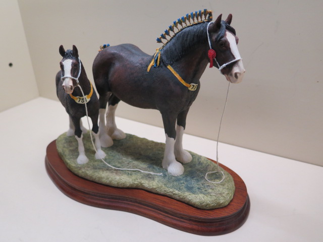 A Border Fine Art Group Champion mare and foal B0334, made in Scotland, in good condition, no box - Image 2 of 3