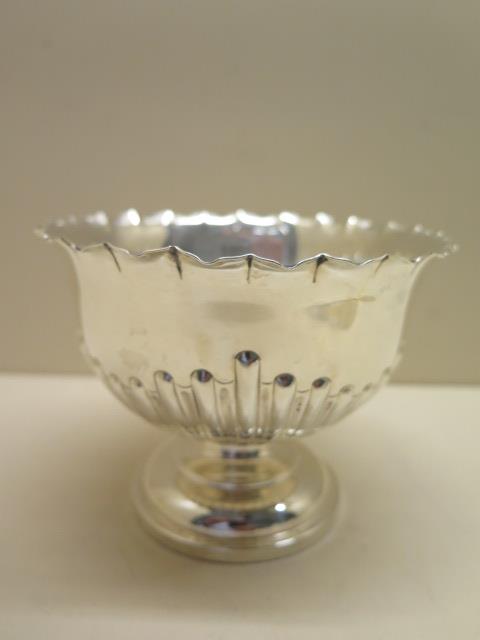 A petal bowl, 13cm diameter x 9.5cm tall with fluted edge, London 1900 C & SC, good condition, - Image 3 of 5
