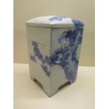 An Oriental five section stacking blue and white storage tower, 26cm tall x 16cm in good condition