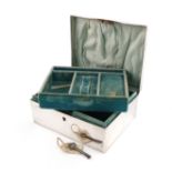 A silver jewellery box, by Colen Cheshire, Chester 1922, plain rectangular form, plain thumb-