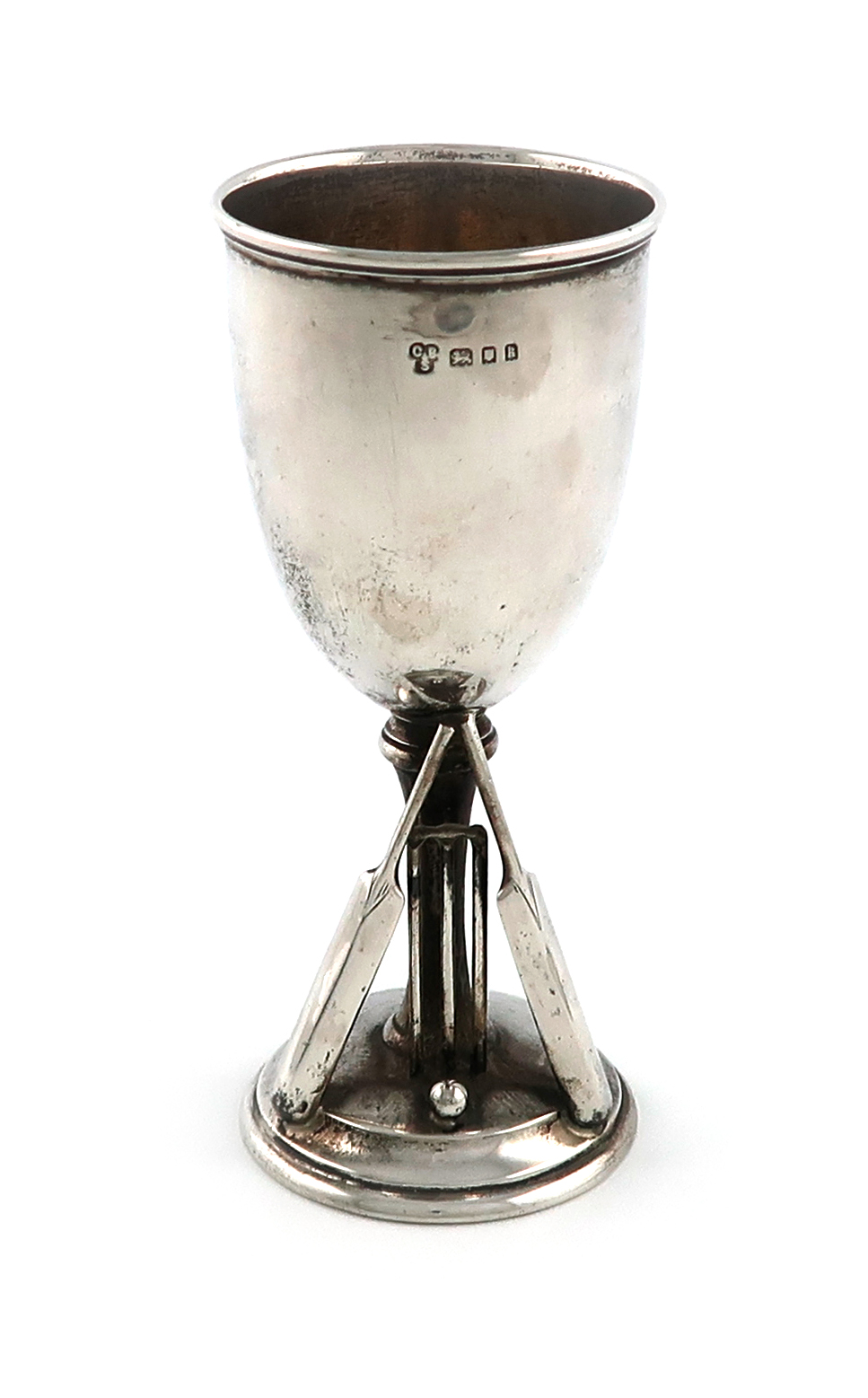 A silver goblet, by Charles Boyton and Sons, London 1925, plain urn shaped bowl, on a tapering