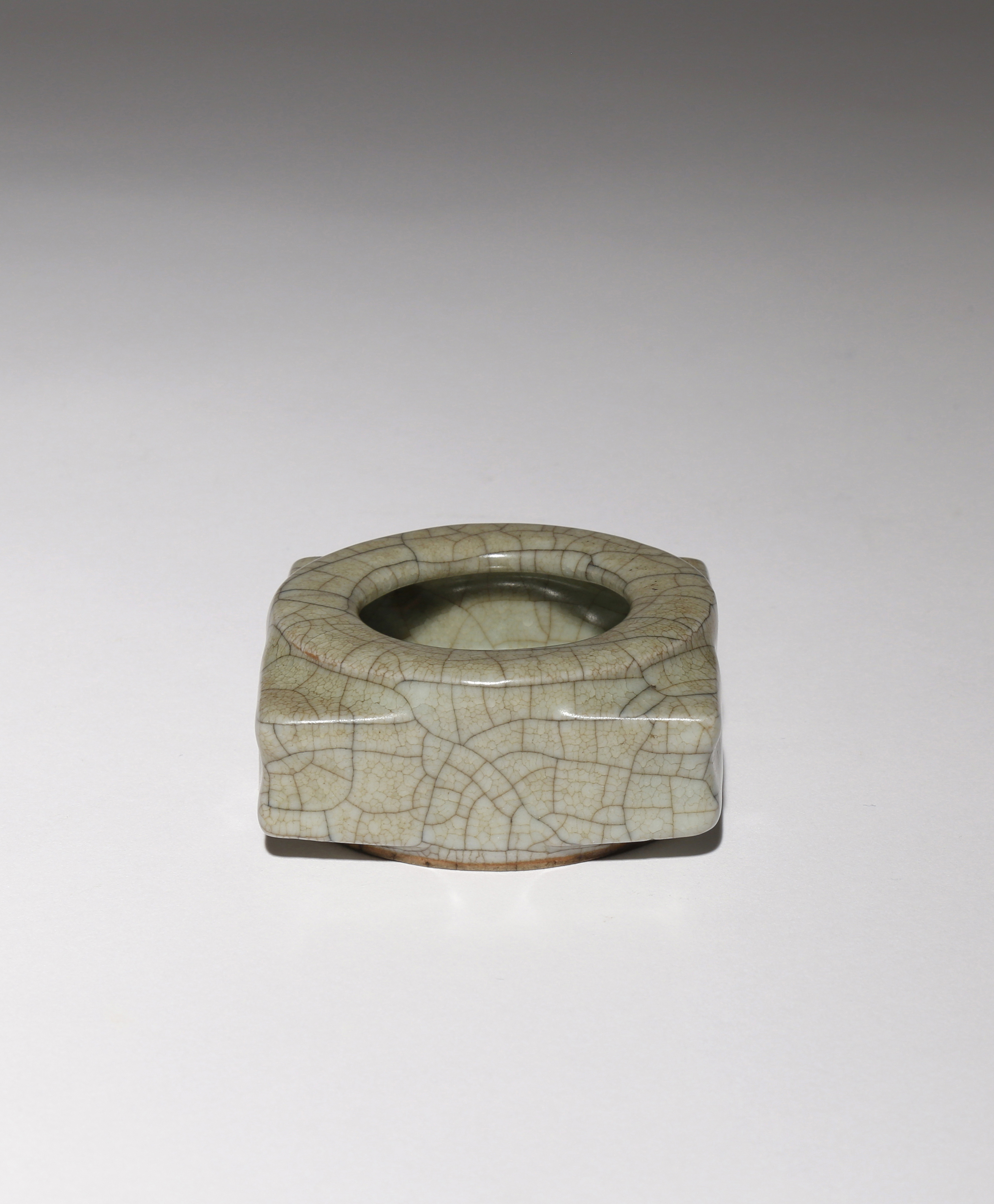 A SMALL CHINESE GE-TYPE BRUSH WASHER QING DYNASTY Shaped as a cong, the compressed square-section