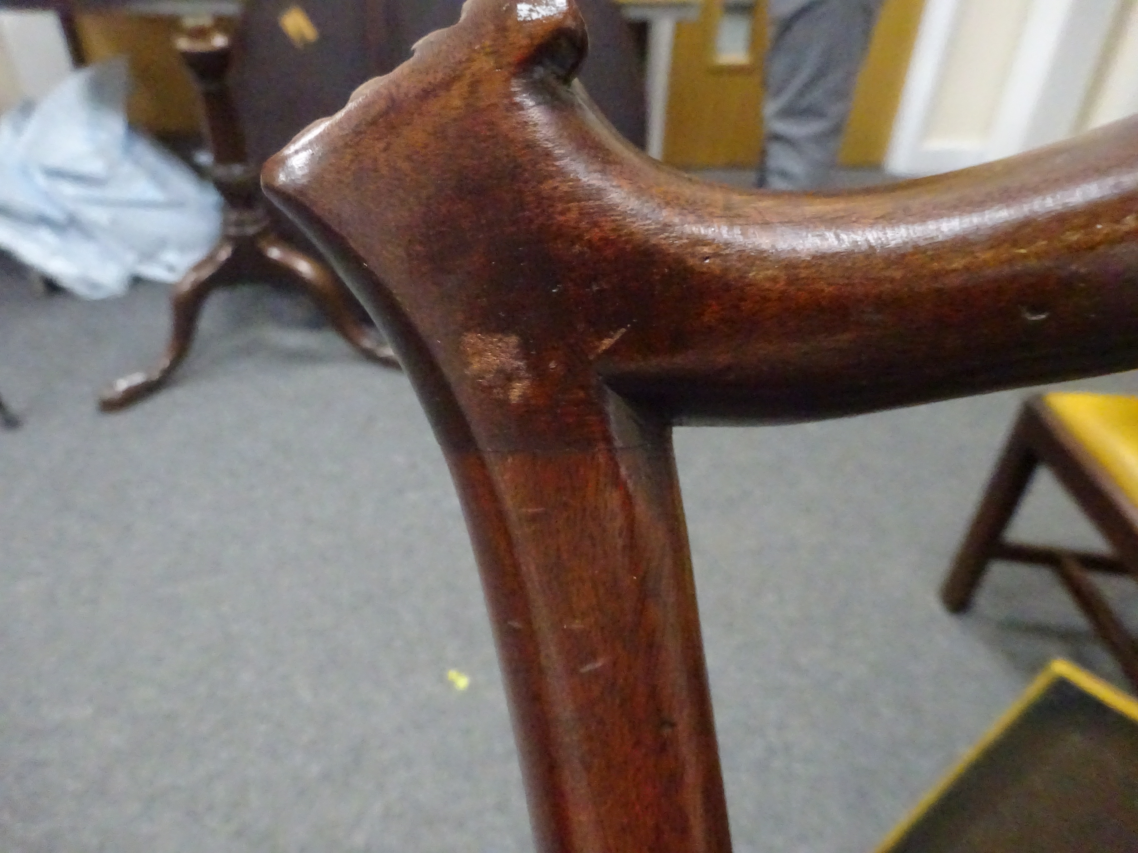 A SET OF SIX EARLY GEORGE III MAHOGANY DINING CHAIRS CHIPPENDALE PERIOD, C.1760-70 each with a - Bild 15 aus 73