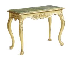 A GILTWOOD CENTRE TABLE IN 18TH CENTURY STYLE EARLY 20TH CENTURY the top inset with mottled green