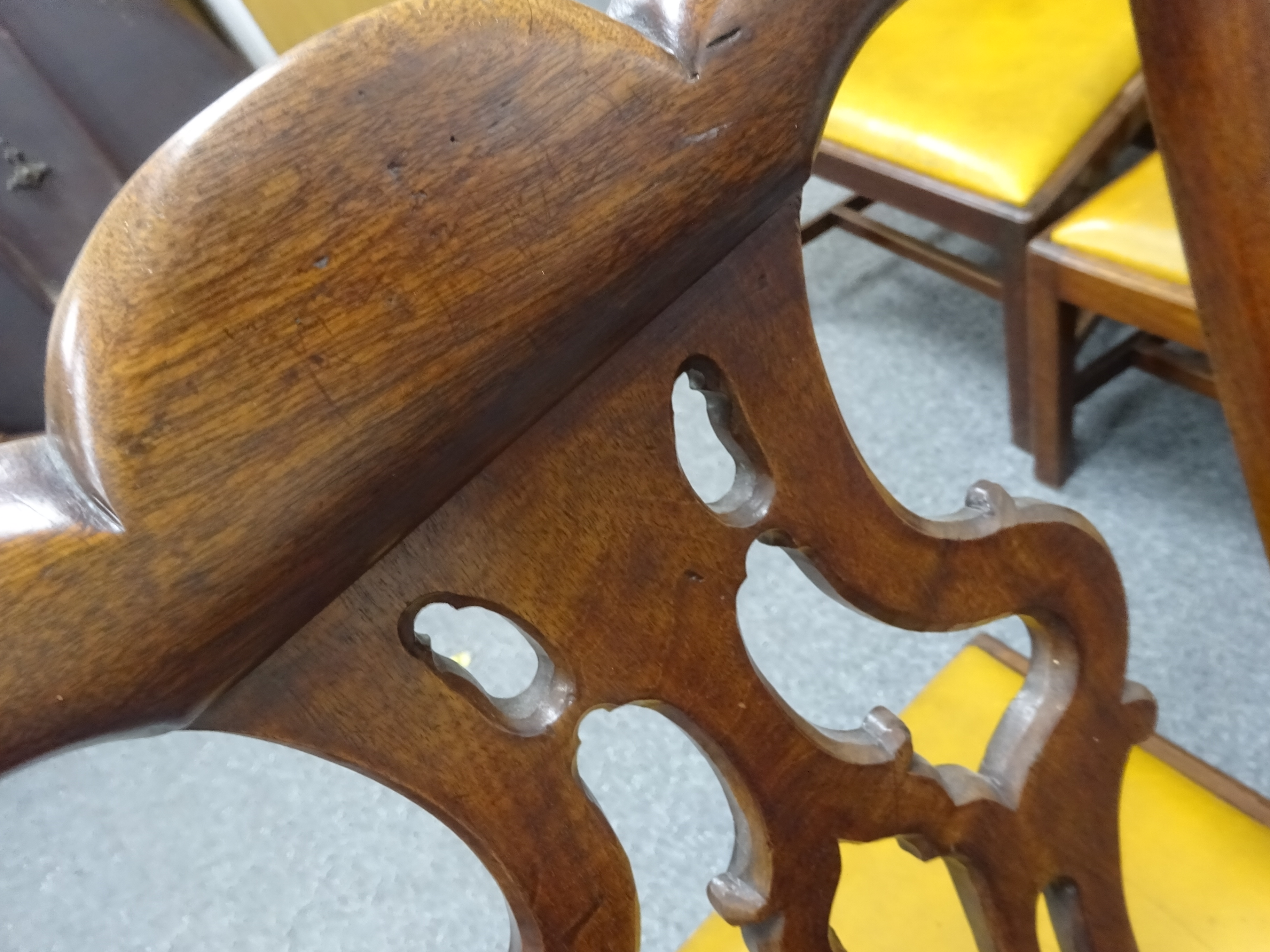 A SET OF SIX EARLY GEORGE III MAHOGANY DINING CHAIRS CHIPPENDALE PERIOD, C.1760-70 each with a - Bild 10 aus 73