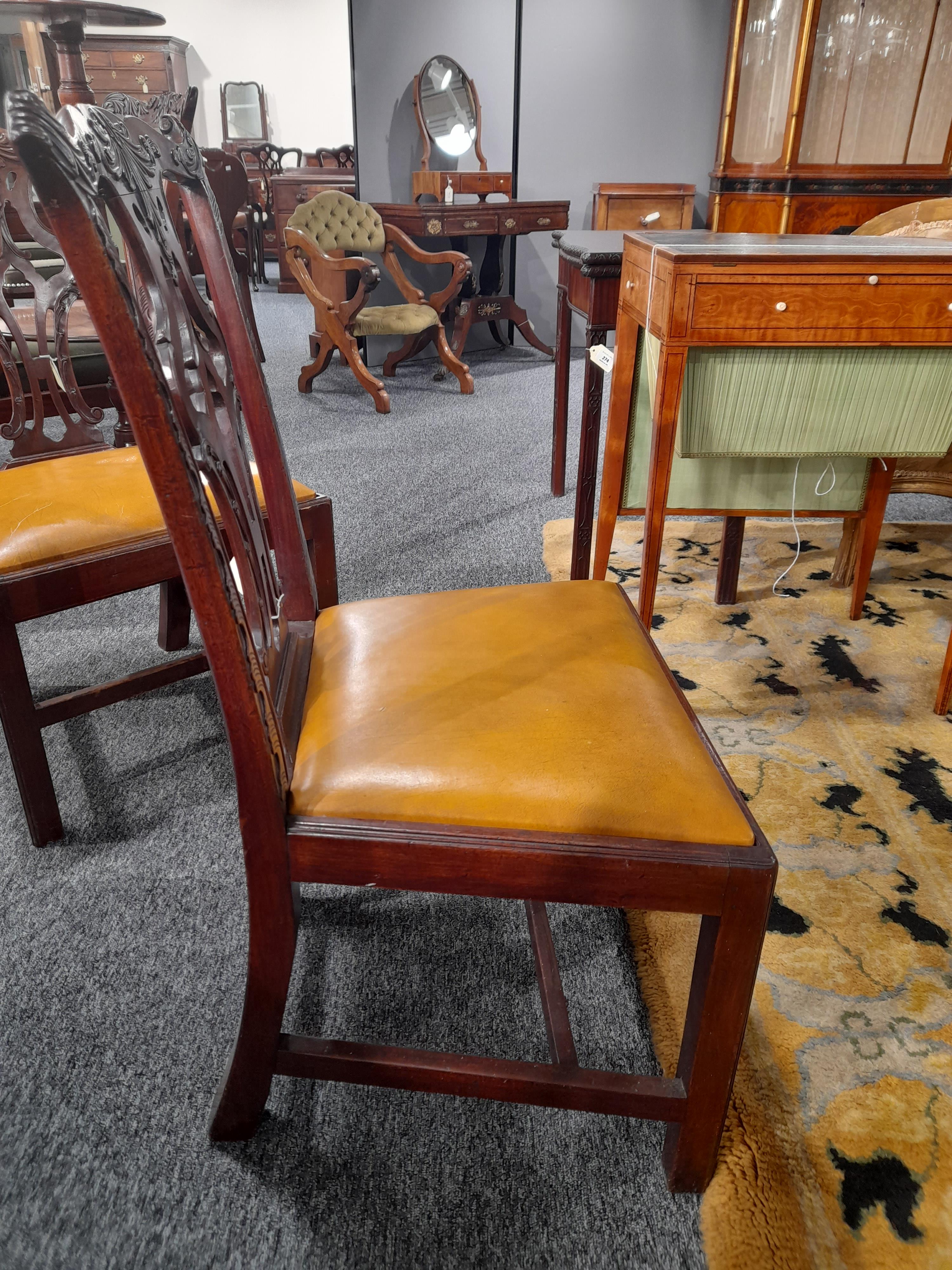 A SET OF SIX EARLY GEORGE III MAHOGANY DINING CHAIRS CHIPPENDALE PERIOD, C.1760-70 each with a - Bild 66 aus 73