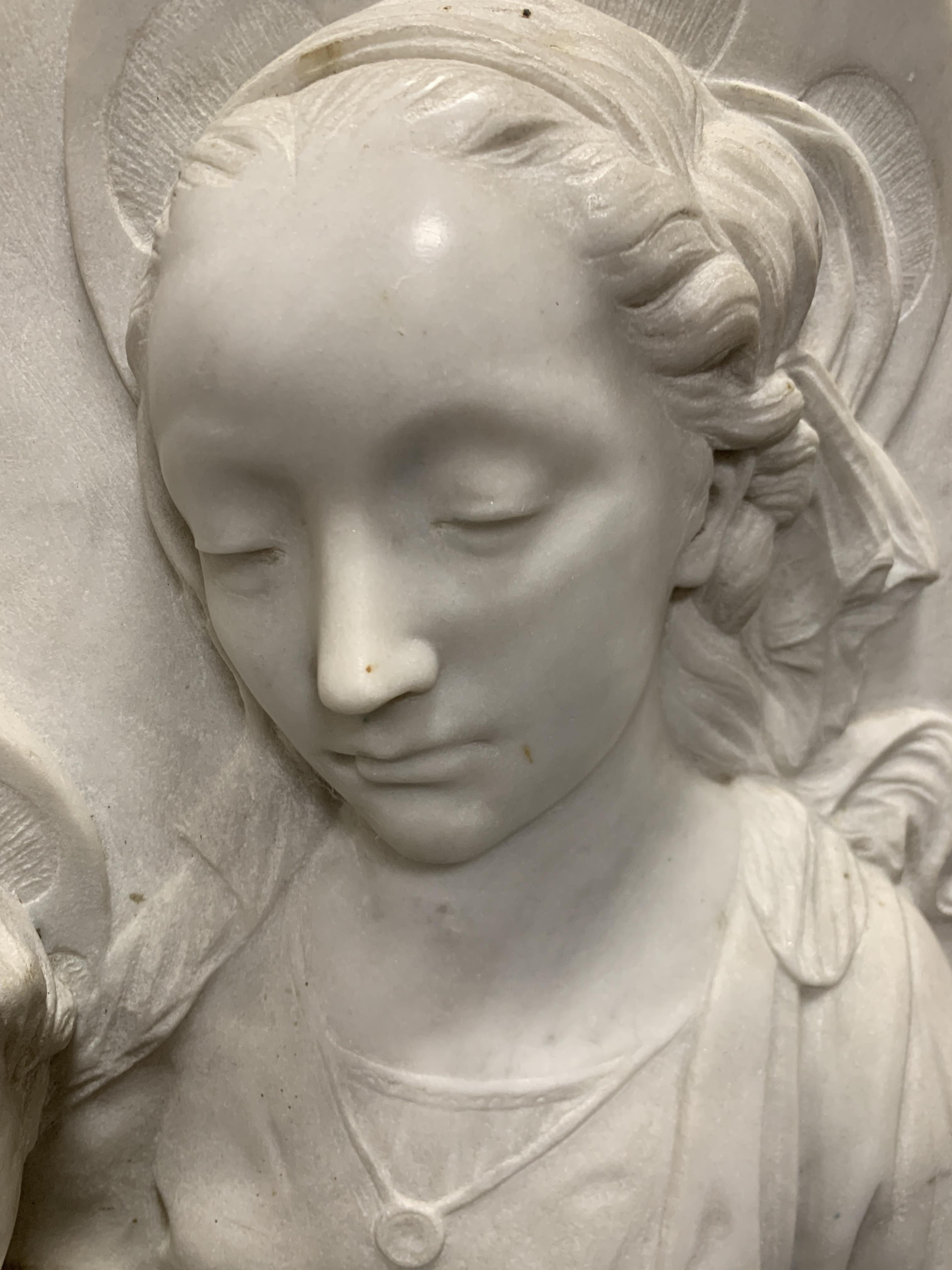 AN ITALIAN MARBLE RELIEF OF THE MADONNA AND CHILD AFTER VERROCCHIO, ATTRIBUTED TO GIOVANNI - Image 10 of 22