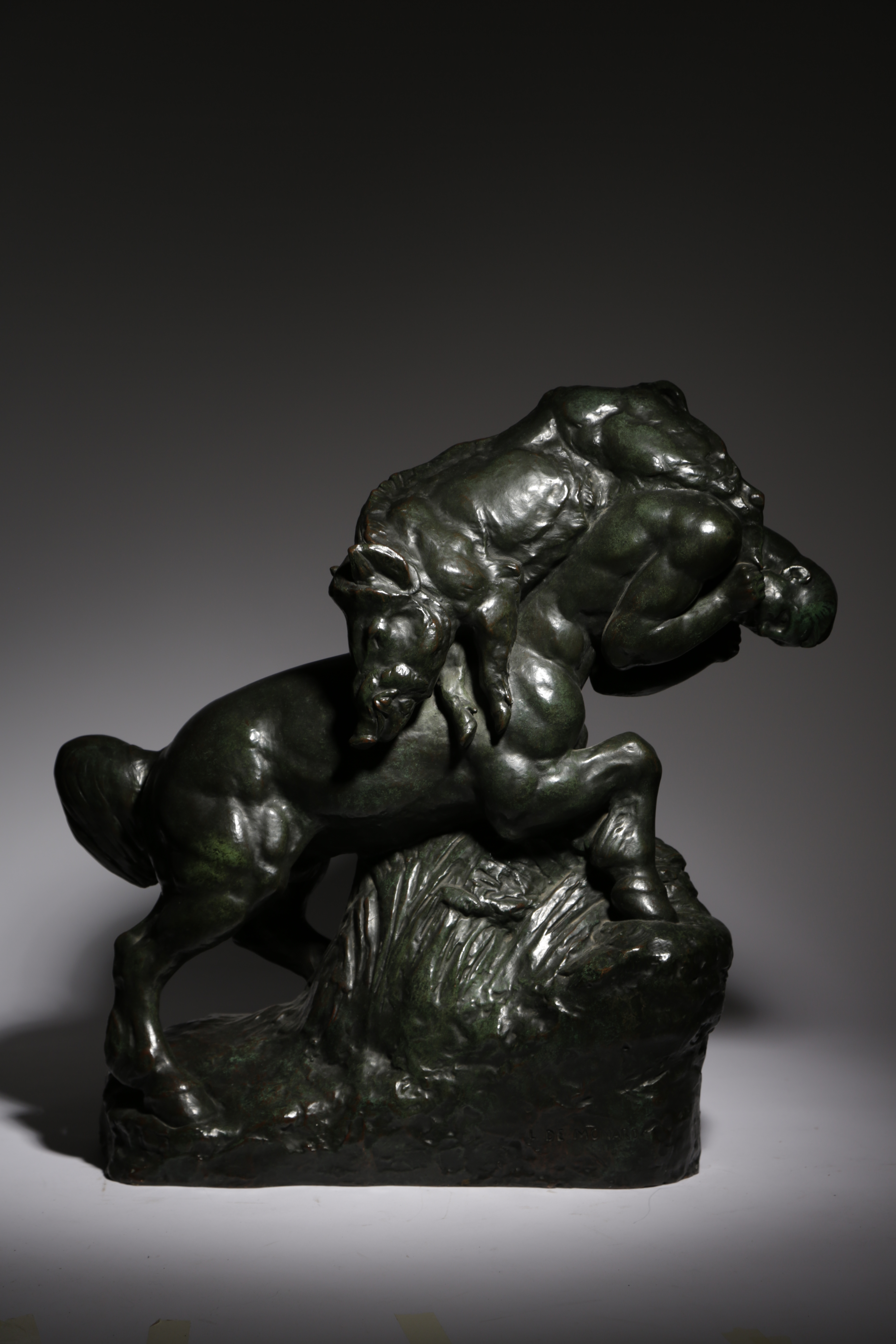 A FRENCH BRONZE GROUP OF A CENTAUR AND A WILD BOAR BY LOUIS DE MONARD (FRENCH 1873-1939) with a - Bild 3 aus 9