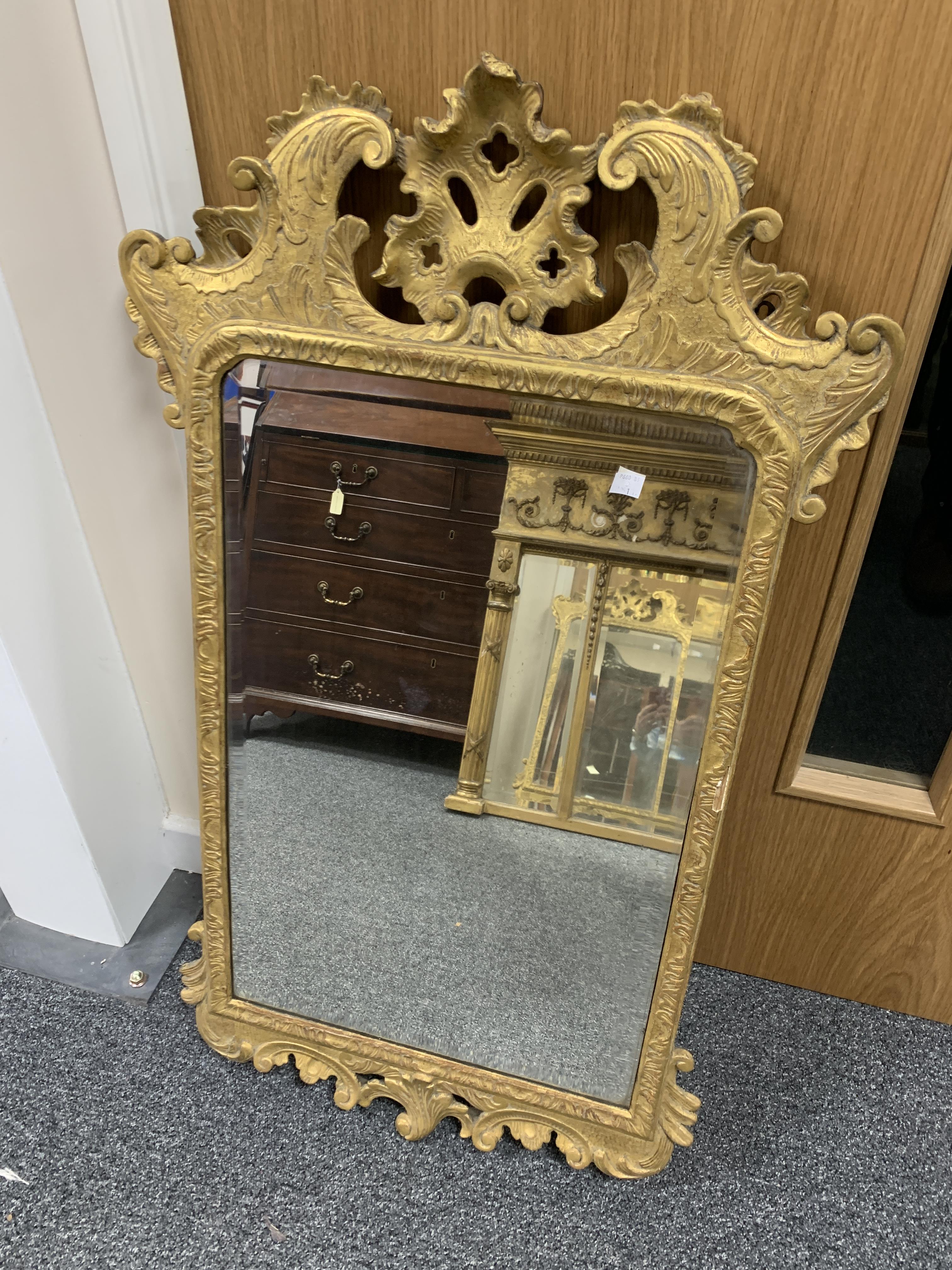 A GEORGE II GILTWOOD WALL MIRROR C.1735 the later arched bevelled plate within a leaf carved - Bild 2 aus 14